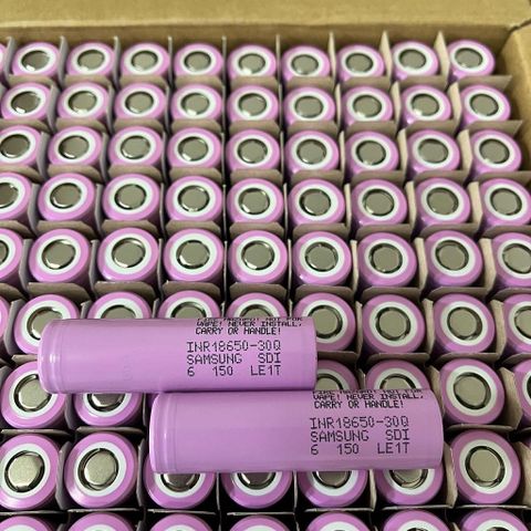 Pin Lithium 18650 Samsung 30Q, 3000mAh, Dòng Xả 20A, Pin Mới 100% - Hiệu Suất Cao cho Thiết Bị Điện Tử