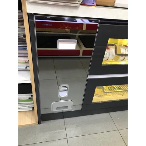 Thùng gạo mặt gương EUROGOLD GB300S | Hàng chính hãng |Kích thước tủ 300mm |