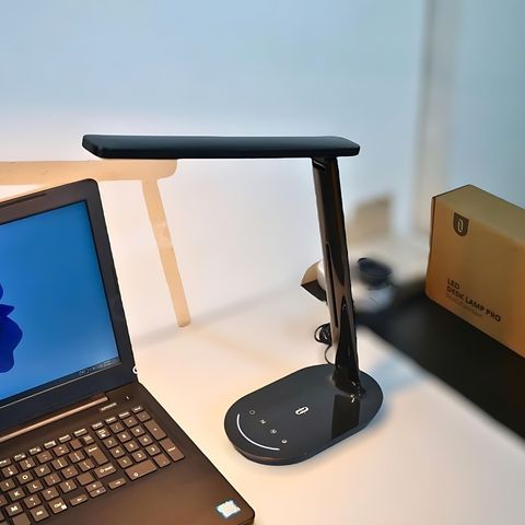 Đèn Học Chống Cận TaoTronics - Ánh Sáng Dịu Mắt, Cổng Sạc USB & Thiết Kế Gập Linh Hoạt - Hoàn Hảo Cho Học Tập & Làm Việc