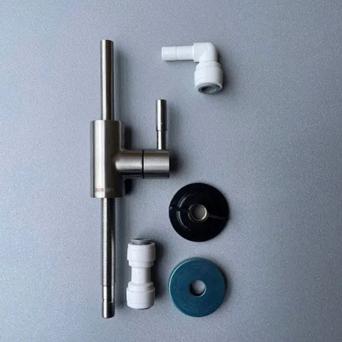 Vòi Inox 304 Chuyên Dùng Cho Máy Điện Giải Ion Kiềm - An Toàn Cho Sức Khỏe, Thiết Kế Đặc Biệt và Kết Nối Tiện Lợi