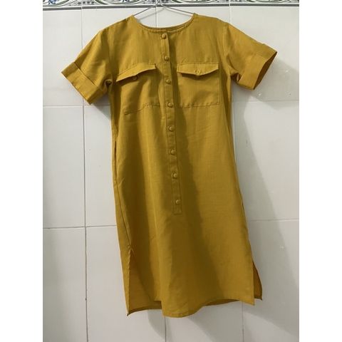 đầm vàng cột dây