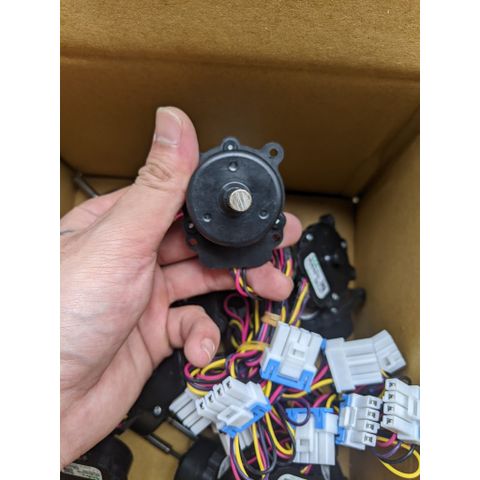 Động cơ BLDC, motor 12v1a không chổi than đã đóng trục 6mm chế quạt tích điện sử dụng cánh B2