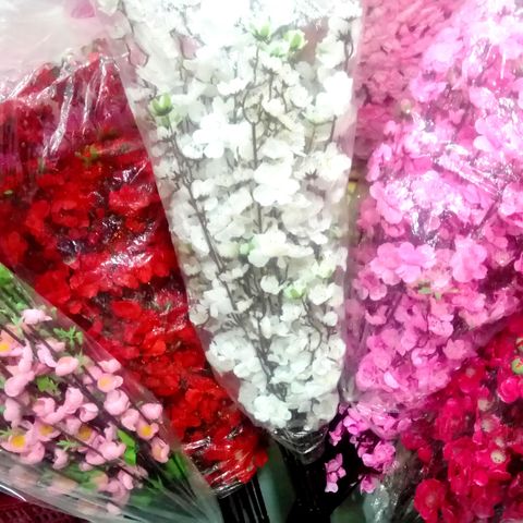 Bó Cành Hoa Mai Hoa Đào Giả Nhiều Màu - 10 Cành Cắm Bình Hoa Sang Trọng Cho Trang Trí Nhà Cửa