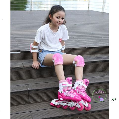 Giày Patin Trẻ Em Cao Cấp Có Thể Điều Chỉnh Size, Đèn Flash, Bộ Bảo Vệ Toàn Diện - Giày Trượt An Toàn Cho Bé 3-12 Tuổi