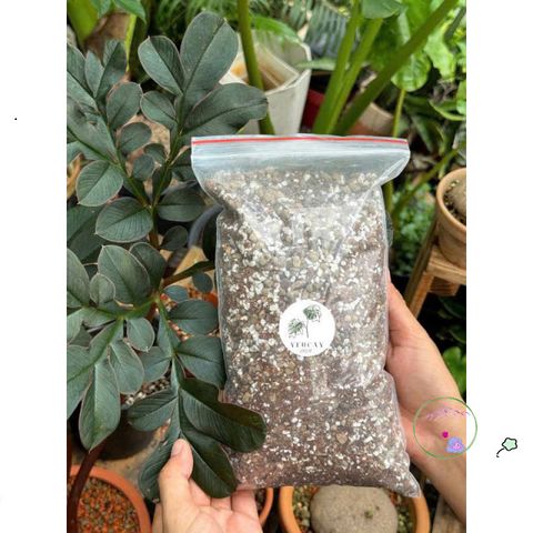 Giá Thể Trộn Sẵn Tiện Lợi Cho Cây Trồng Trong Nhà & Ngoài Trời - Phân Trùn Quế, Đá Perlite, Dừa Xử Lý, Tăng Độ Thoáng Khí