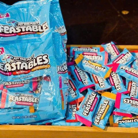 Socola MrBeast Feastables 909gr - Hỗn hợp Chocolate Sạch Với 3 Vị Tự Nhiên Ngon Nhất - Quà Tặng Hoàn Hảo Cho Giới Trẻ Mỹ