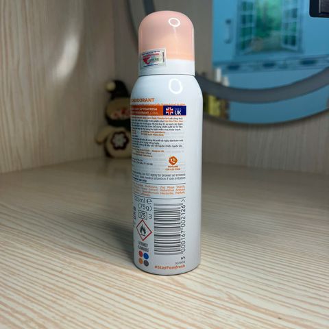 Xịt Khử Mùi Femfresh Daily Deodorant Spray 125ml - Thơm Mát, An Toàn Cho Vùng Kín, Bảo Vệ 24 Giờ, Nhập Khẩu Chính Ngạch