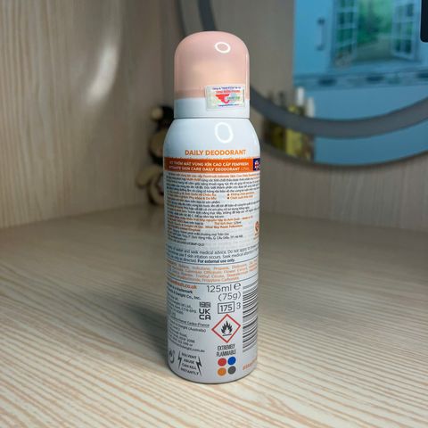 Xịt Khử Mùi Femfresh Daily Deodorant Spray 125ml - Thơm Mát, An Toàn Cho Vùng Kín, Bảo Vệ 24 Giờ, Nhập Khẩu Chính Ngạch