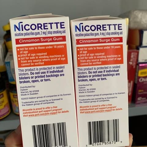 Kẹo Cao Su Nicorette Hỗ Trợ Cai Thuốc Lá - Hương Vị Quế, 2mg - Gói 100 Viên Giúp Kiểm Soát Cơn Thèm Thuốc Lá