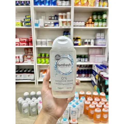 Dung Dịch Vệ Sinh Phụ Nữ Femfresh 250ml - Gel Tự Nhiên Kháng Khuẩn, Làm Sạch, Khử Mùi, Hương Thơm Dễ Chịu, Sử Dụng Hàng Ngày