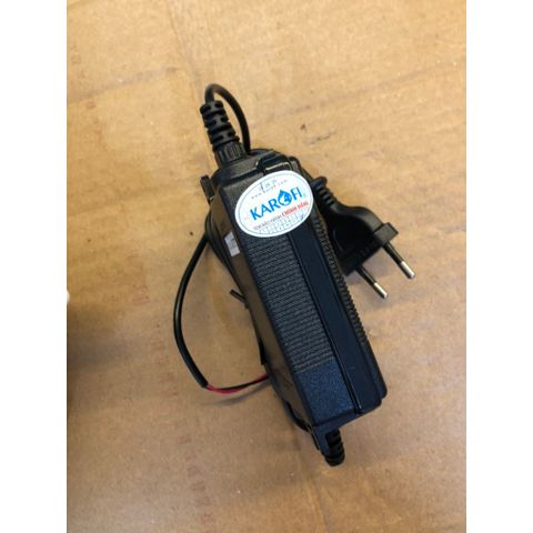 Bộ Bơm Tăng Áp 24V Radian Karofi Chính Hãng - Phù Hợp Máy Lọc Nước RO và Giàn Phun Sương, Bền Bỉ, Hiệu Suất Cao