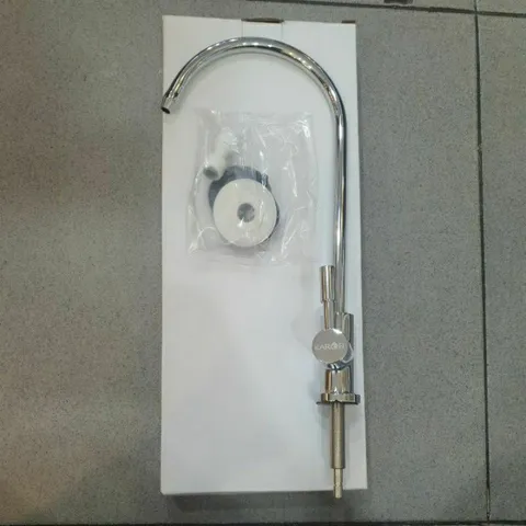 Vòi máy lọc nước KAROFI chính hãng - Chất liệu Inox cao cấp, thiết kế van gạt tiện lợi cho nước tinh khiết, lắp đặt dễ dàng tại chậu rửa.