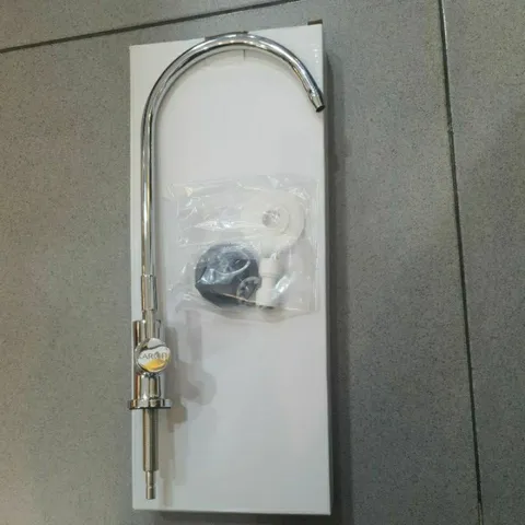Vòi máy lọc nước KAROFI chính hãng - Chất liệu Inox cao cấp, thiết kế van gạt tiện lợi cho nước tinh khiết, lắp đặt dễ dàng tại chậu rửa.