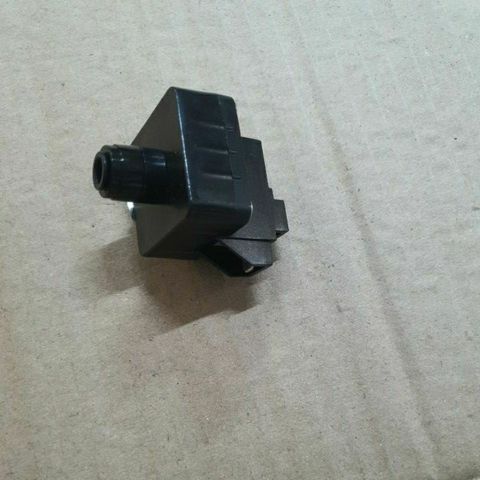 Van áp thấp nối nhanh dây 6mm cho máy lọc nước RO - Tự ngắt điện khi hết nước nguồn, linh kiện thay thế tiện ích.