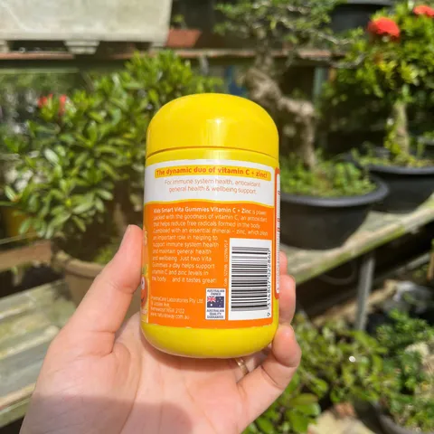 Kẹo dẻo Vitamin C + Kẽm Nature's Way Kids Smart Vita Gummies - Tăng cường sức đề kháng cho trẻ em, chai 60 viên nhai hương trái cây