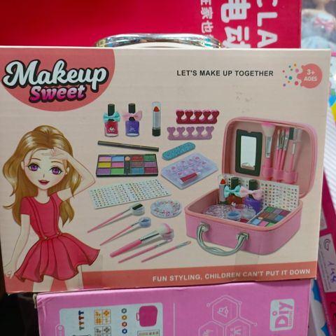 Bộ Đồ Chơi Trang Điểm Nhập Vai Kuromi - Gồm 3 Phân Loại và Máy Làm Nail Thú Vị Cho Bé Khám Phá Thế Giới Làm Đẹp