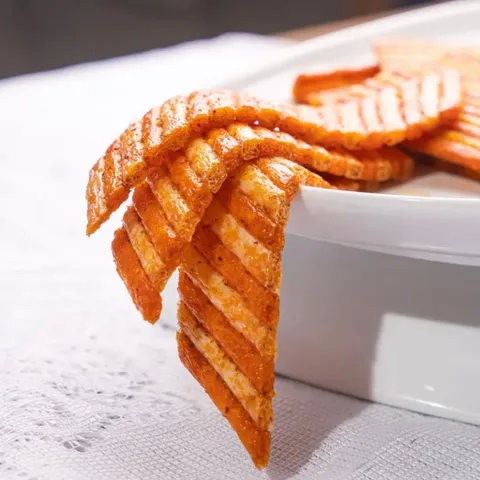 Snack Cá hồi nướng làm từ Bột mì Que cay tuổi thơ đồ ăn vặt Yumi thơm ngon 507029