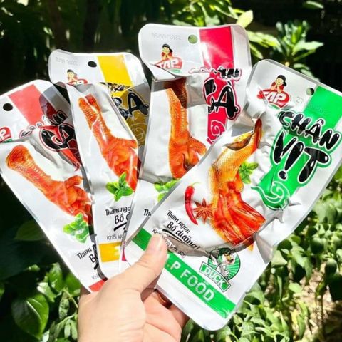Chân gà cay Việt Nam TAPFOOD giòn dai thơm ngon chuẩn vị - Trạm ngọt Yumi