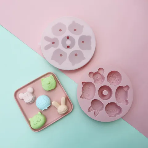 Khuôn Silicon Tròn Làm Bánh Flan và Thạch Pudding Có Nắp Đậy Hình Con Vật Dễ Thương - An Toàn Cho Bé, Chịu Nhiệt 230°C