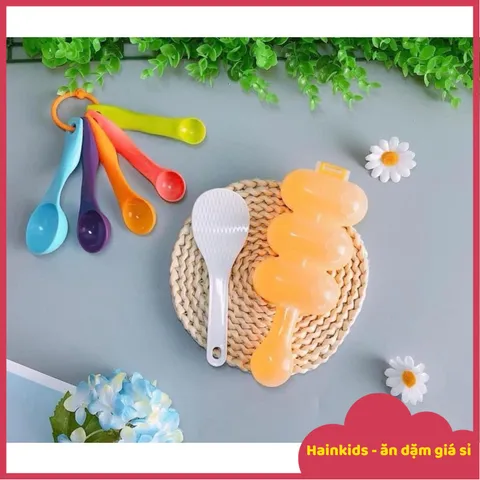 Combo Dụng Cụ Lắc Cơm Viên Kèm Thìa Đong - Bộ 5 Thìa Đong Gia Vị và Dầu Ăn cho Bé Tập Ăn Dặm, Dụng Cụ Tạo Hình Cơm Tròn Xinh