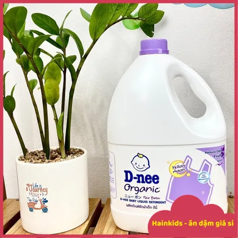 Nước Giặt Quần Áo Trẻ Em D-nee Lively - Yellow Moon - Nước Giặt Xả 2 in 1 Dnee Chính Hãng - Can 3L, túi 600ml