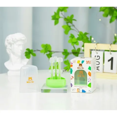 Set 3 Bàn Chải Rơ Lưỡi Mini On Silicone 3 Giai Đoạn Phát Triển Răng Nướu_Có Hộp Đựng Kiêm Cốc Súc Miệng Cho Bé Từ 0-18m