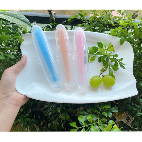 Thìa Silicon Ăn Dặm An Toàn Cho Bé - Chất Liệu Mềm, Bo Tròn Không Tổn Thương Miệng, Dùng Cho Bé Trai Gái Trong Thời Kỳ Ăn Dặm