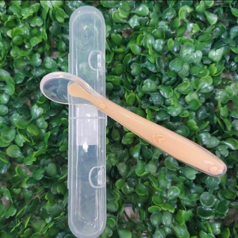Thìa Silicon Ăn Dặm An Toàn Cho Bé - Chất Liệu Mềm, Bo Tròn Không Tổn Thương Miệng, Dùng Cho Bé Trai Gái Trong Thời Kỳ Ăn Dặm