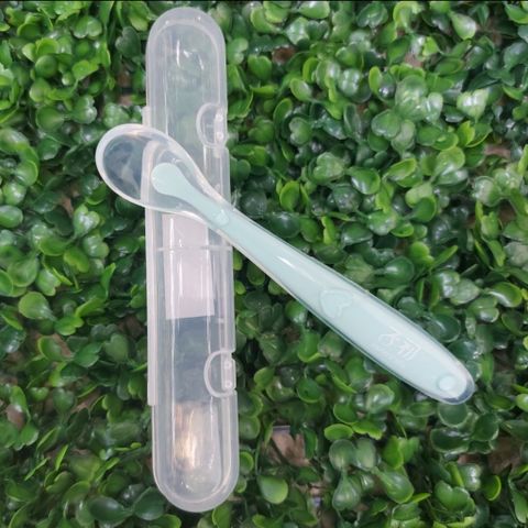 Thìa Silicon Ăn Dặm An Toàn Cho Bé - Chất Liệu Mềm, Bo Tròn Không Tổn Thương Miệng, Dùng Cho Bé Trai Gái Trong Thời Kỳ Ăn Dặm