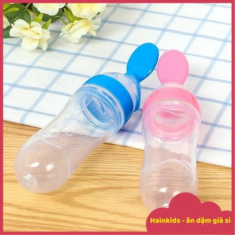 Thìa Bóp Silicon An Toàn Cho Bé - Dụng Cụ Ăn Dặm Tiện Lợi Để Đút Bột, Sữa, Cháo - Bộ Đồ Ăn Dặm Chất Lượng Cao 90ml
