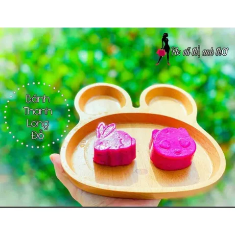 Khuôn Hấp Trứng Dễ Thương - Set 4 Khuôn Silicone Làm Bánh Cho Bé Có Nắp Đậy, Chịu Nhiệt, Tặng Kèm Chổi Quét Dầu