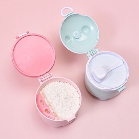 Hộp Đựng Sữa Bột Cao Cấp TGM - Hộp Chia Đồ Ăn Dặm An Toàn Có Quai Xách và Thìa Tiện Lợi cho Bé Mỗi Ngày
