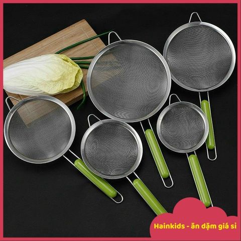 Rây Inox 304 Tay Cầm Xanh - Rây Lọc Siêu Mịn An Toàn Cho Sức Khỏe Bà Nội Trợ, Tiện Lợi Sử Dụng Trong Nhà Bếp