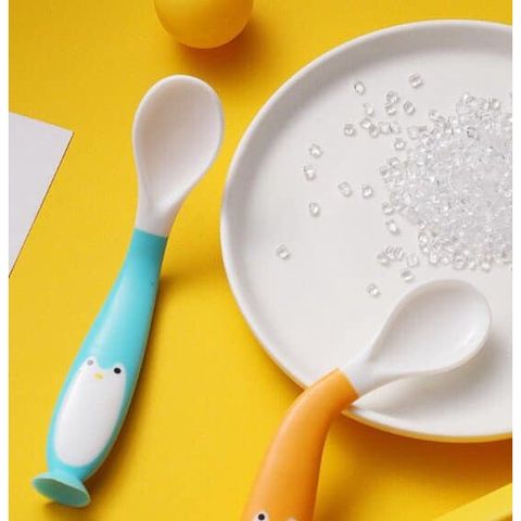Set Thìa Nĩa Bẻ Cong An Toàn Kèm Hộp Đựng - Đồ Dùng Tập Xúc Cho Bé Từ 9 Tháng, Thiết Kế Mềm Mại và Vệ Sinh