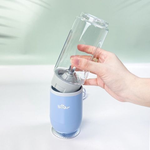 Máy Xay Sinh Tố Cầm Tay Mini Bear LLJ-D04B1, Công Suất 150W, Máy Xay Sinh Tố Gồm 2 Cốc - Bảo Hành 18 Tháng