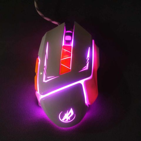 Chuột Gaming WAR WOLF T8 Có Dây LED Đổi Màu DPI 3500 - Thiết Kế Ergonomic Chuyên Dụng Cho Game Thủ