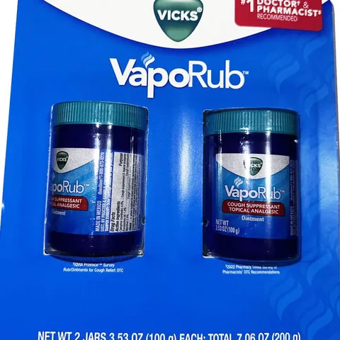 Dầu Bôi Ấm Ngực Vicks VapoRub 100g x2 Hộp - Giảm Ho, Cảm Lạnh, Thư Giãn Cho Người Lớn và Trẻ Em Từ 2 Tuổi Trở Lên