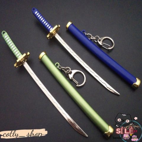 Móc Khóa Katana Zoro Law One Piece 16cm Bằng Kim Loại Không Gỉ - Quà Tặng Anime Độc Đáo Cho Fan Hâm Mộ Văn Hóa Nhật Bản