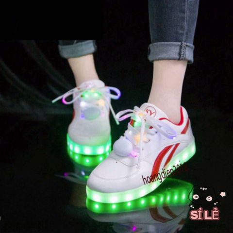 Giày Thể Thao LED Phát Sáng Đa Màu Q.C - Unisex Với 8 Chế Độ Ánh Sáng, Phụ Kiện Tiệc Tùng Độc Đáo và Thời Trang