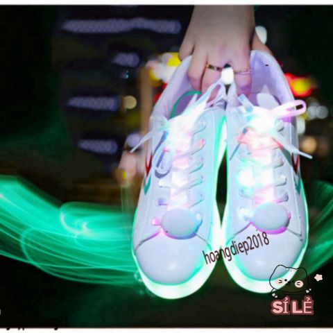 Giày Thể Thao LED Phát Sáng Đa Màu Q.C - Unisex Với 8 Chế Độ Ánh Sáng, Phụ Kiện Tiệc Tùng Độc Đáo và Thời Trang