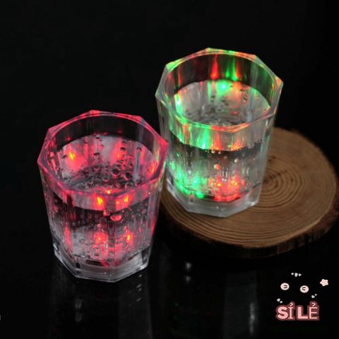 Cốc Uống Nước LED Nhấp Nháy 50ml - Cốc Trang Trí Tiệc, An Toàn, Độc Đáo, Phát Sáng Tự Động cho Bữa Tiệc và Sự Kiện
