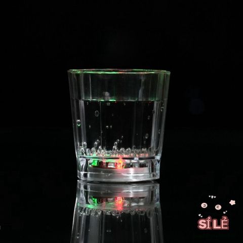 Cốc Uống Nước LED Nhấp Nháy 50ml - Cốc Trang Trí Tiệc, An Toàn, Độc Đáo, Phát Sáng Tự Động cho Bữa Tiệc và Sự Kiện