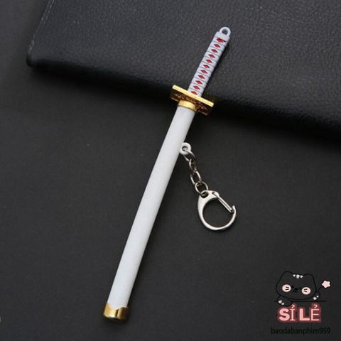 Móc Khóa Mặt Dây Chuyền Cool One Piece Zoro Ba Thanh Kiếm Vũ Khí Mô Hình Ngoại Vi Phụ Kiện Thời Trang