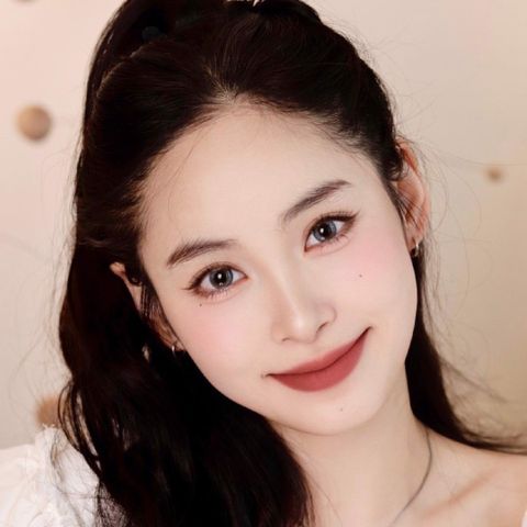Son Gucci Limited-Edition Rouge À Lèvres Mat 217 Valeria Rose - Son Môi Hồng Cam Đất Sang Trọng Chính Hãng