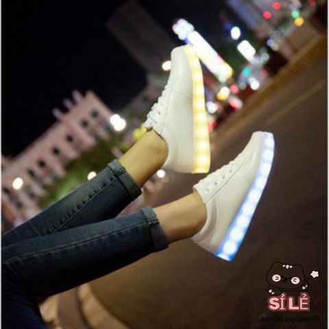 Giày thể thao cổ cao LED phát sáng 7 màu - Sneaker phong cách trẻ trung cho cả nam nữ, thời trang độc đáo, sạc USB tiện lợi