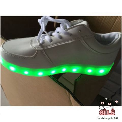 Giày thể thao cổ cao LED phát sáng 7 màu - Sneaker phong cách trẻ trung cho cả nam nữ, thời trang độc đáo, sạc USB tiện lợi