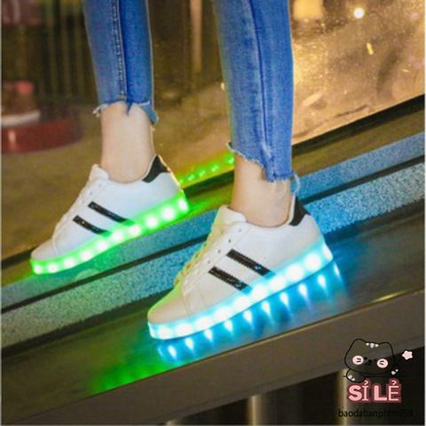 Giày thể thao cổ cao LED phát sáng 7 màu - Sneaker phong cách trẻ trung cho cả nam nữ, thời trang độc đáo, sạc USB tiện lợi