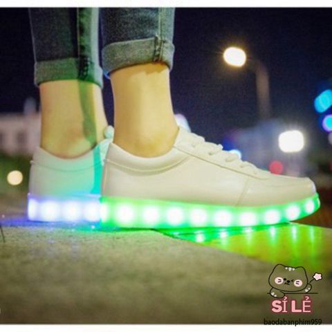 Giày thể thao cổ cao LED phát sáng 7 màu - Sneaker phong cách trẻ trung cho cả nam nữ, thời trang độc đáo, sạc USB tiện lợi
