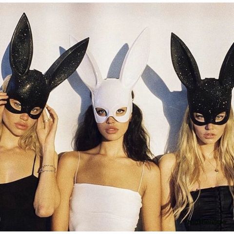 Mặt Nạ Thỏ Bunny Cho Halloween - Phụ Kiện Hoá Trang Dự Tiệc và Sự Kiện, Giao Nhanh và Phủ Kín, Phong Cách Rực Rỡ