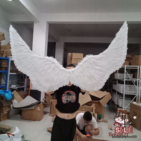 Bộ cánh cục cưng đen trắng dành cho người lớn và trẻ nhỏ - Món quà sinh nhật cosplay ror lông vũ Qurange 1pc.